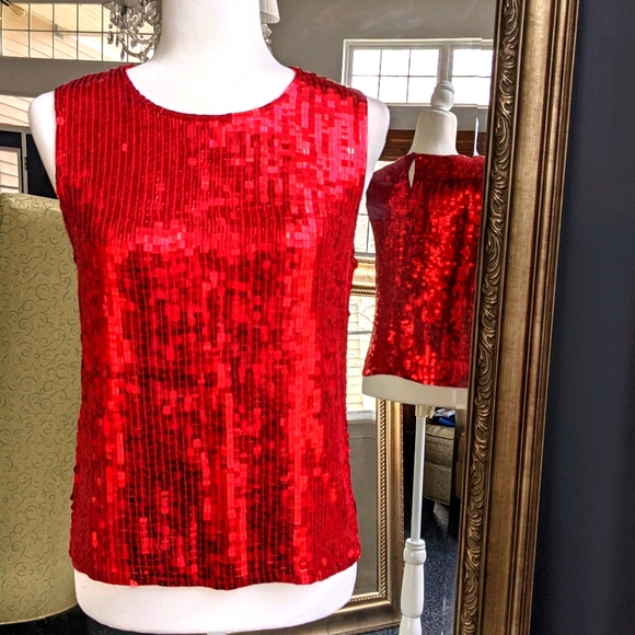GORGEOUS RED SEQUIN PARTY TOP - Picture 4 of 9